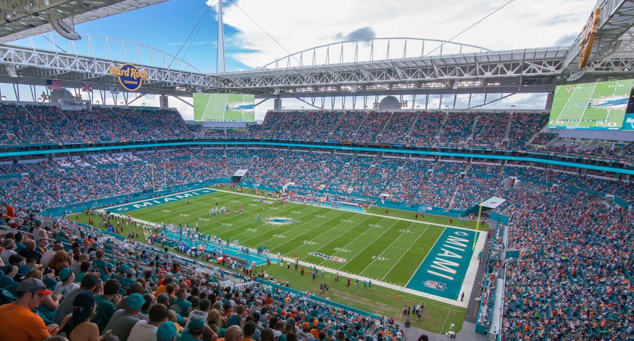 Miami Dolphins LIVE American Football Break - Image 1