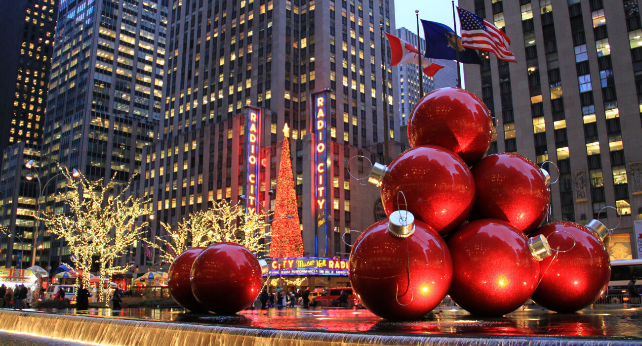 New York USA Christmas … PLUS SPORTS - Image 1