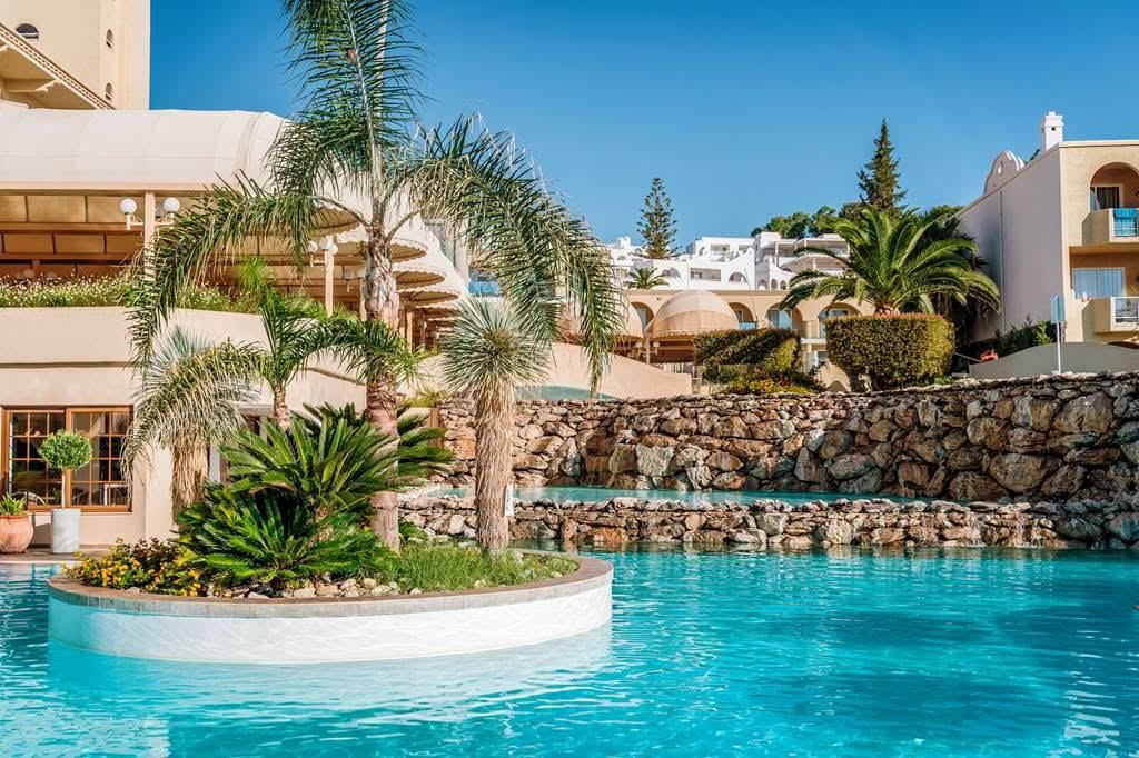 Swim Up Bliss in 5* Luxury Rhodes - Image 3