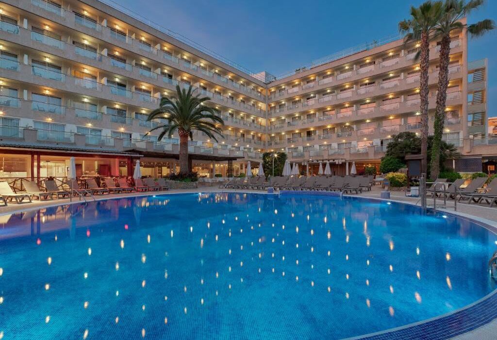 Autumn Sunshine Adults Only 4* Salou Spain - Image 1