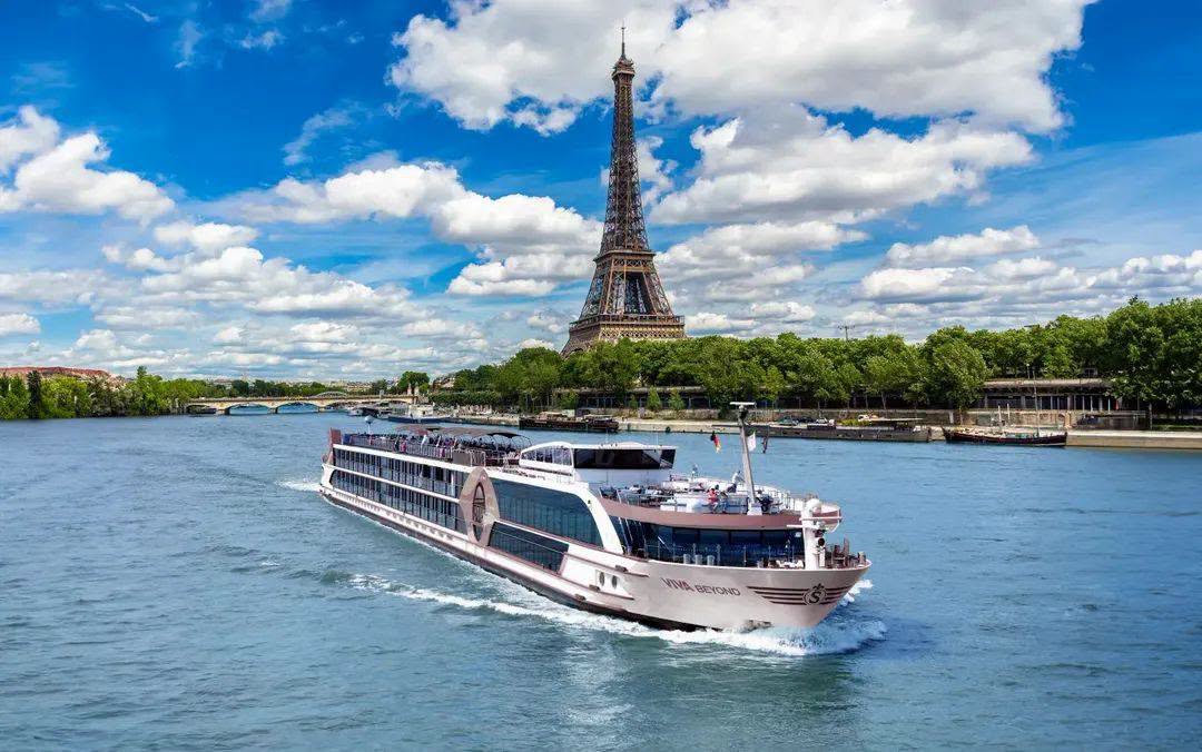 The River Seine in a Blaze of Light – Cruise Offer - Image 1