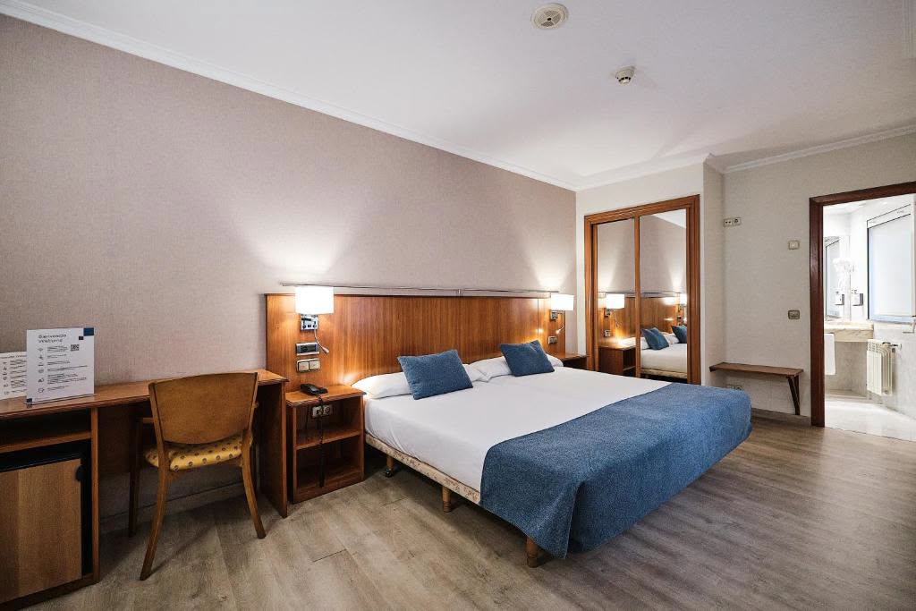 Santiago Spain Autumn City Break Offer - Image 2