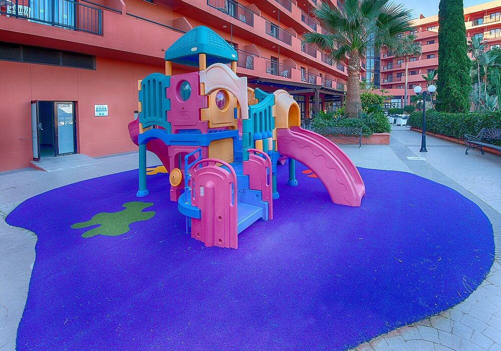 FAMILY of 4 COSTA DEL SOL GETAWAY - Image 2