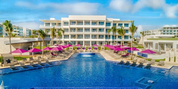 FAMILY FUN IN THE SUN 5* CANCUN STYLE