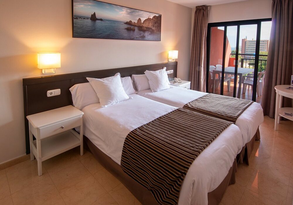 FAMILY of 4 COSTA DEL SOL GETAWAY - Image 7