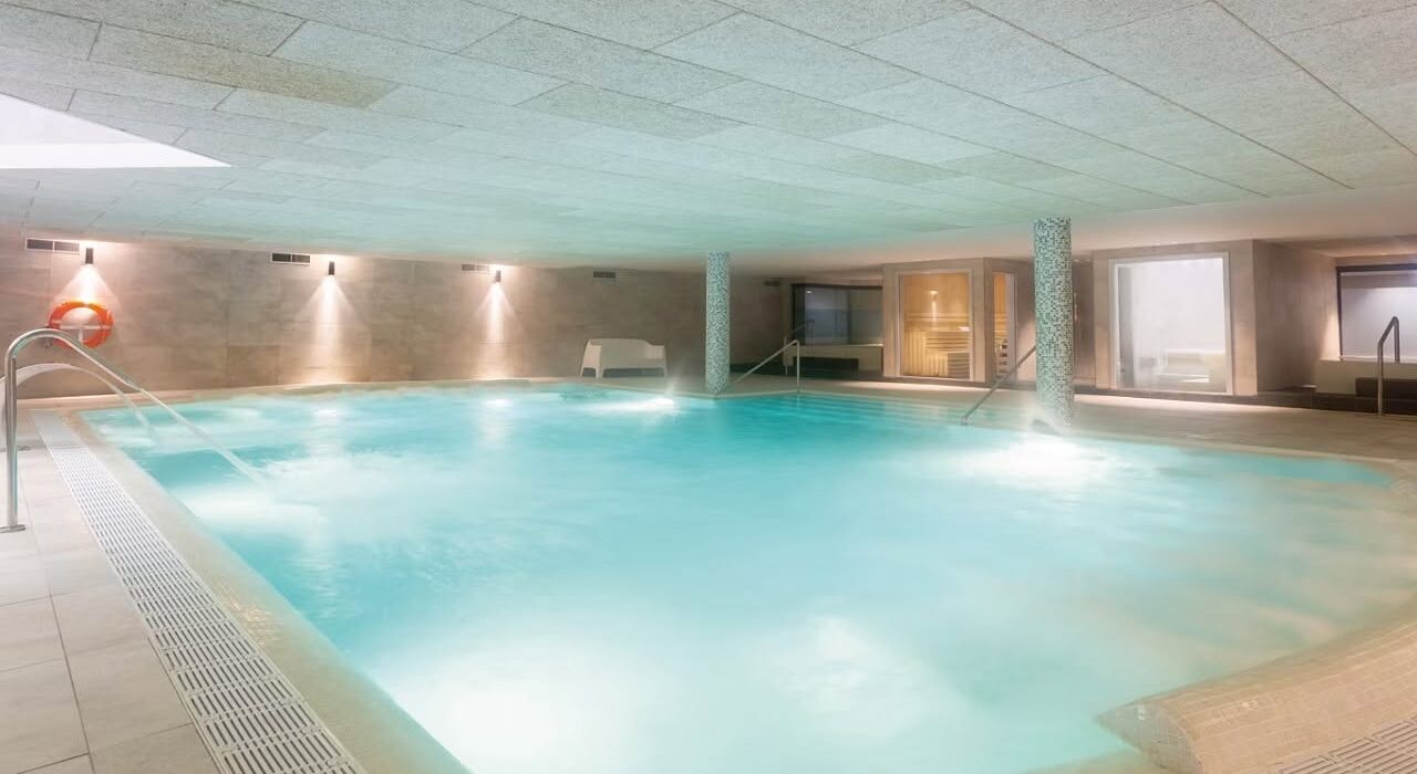 HALLOWEEN FAMILY GETAWAY TO SALOU SPAIN - Image 2