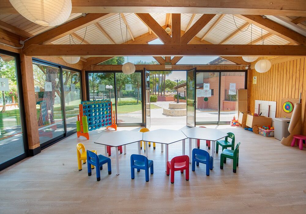 FAMILY of 4 COSTA DEL SOL GETAWAY - Image 3
