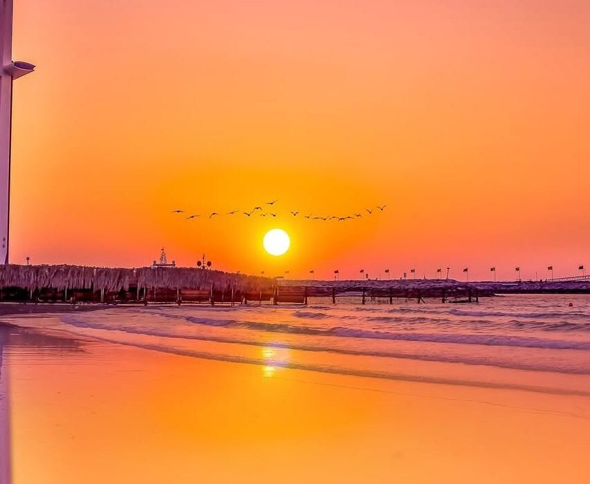 Dubai 5* Early Summer Ultra Luxury Break - Image 1