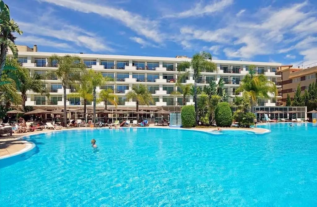Autumn Torremolinos Mini Break Sunshine Offer - Image 1
