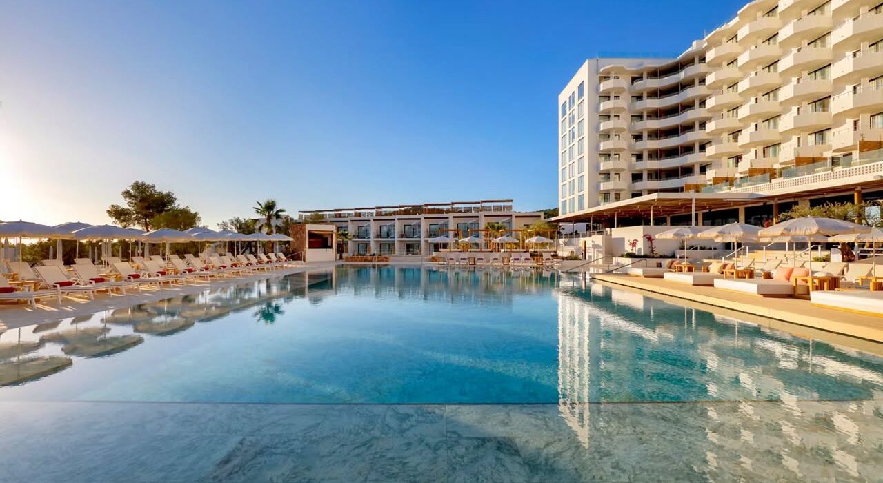 5* IBIZA ALL INCLUSIVE OCTOBER BREAK - Image 7