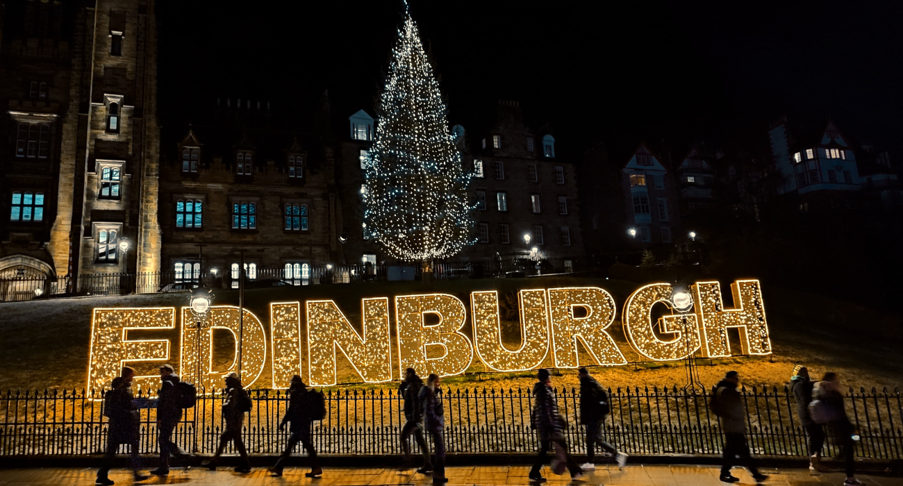GLASGOW & EDINBURGH FESTIVE SHOPPER - Image 10