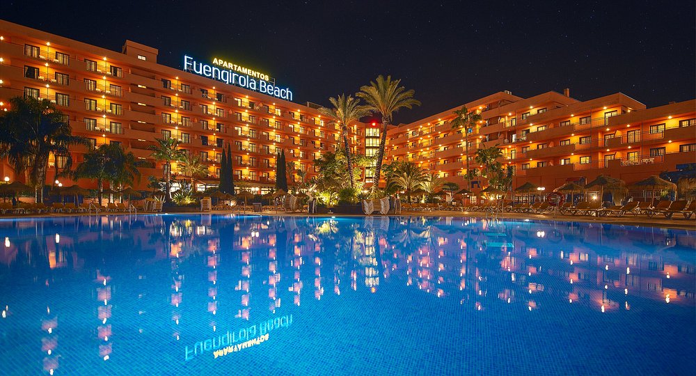 FAMILY of 4 COSTA DEL SOL GETAWAY - Image 1