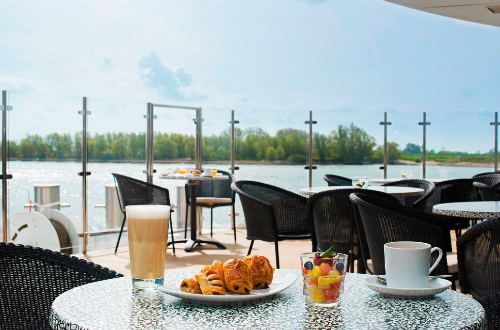 DANUBE RIVER CRUISE OVER EASTER - Image 10