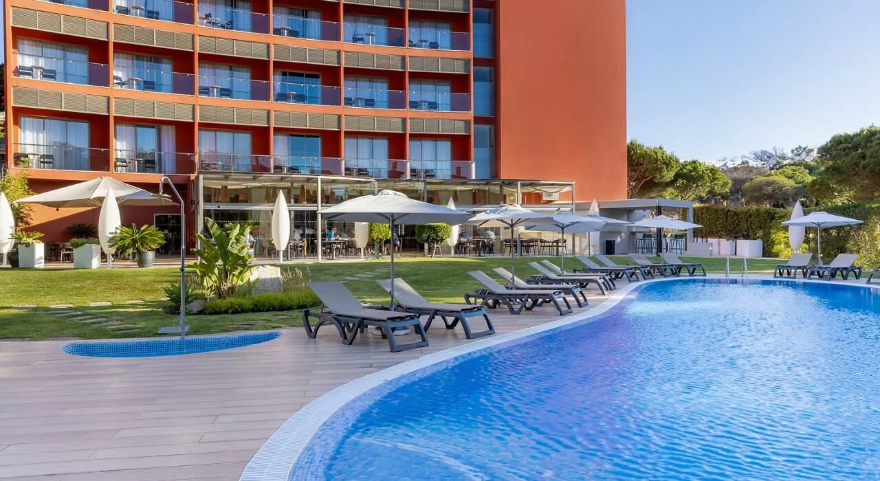 LAST MIN Albufeira Portugal Sunshine Mini Break - Image 1