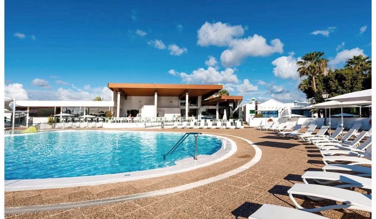 Late Year Lanzarote VALUE Sunshine Break - Image 1