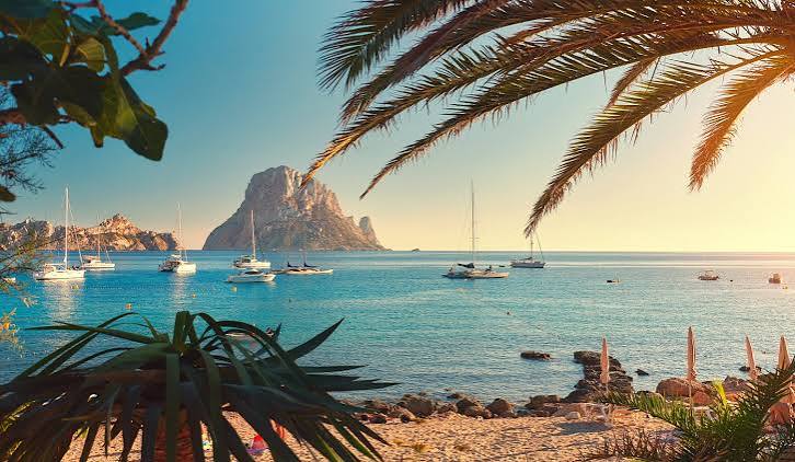 LAST MIN IBIZA PACK UR BAGS & GO - Image 6