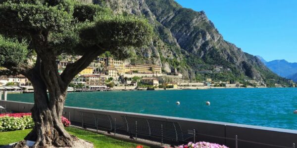 LAST MIN Lake Garda Italy 4* Mini Break Offer