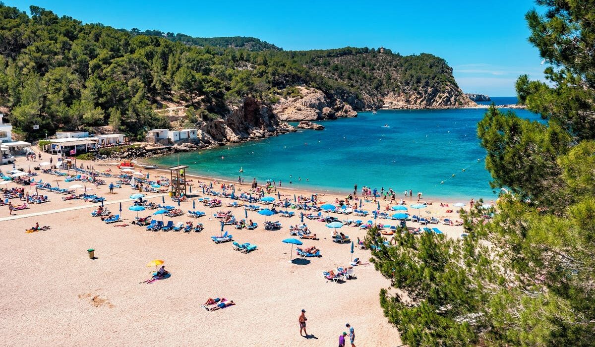 LAST MIN IBIZA PACK UR BAGS & GO - Image 1