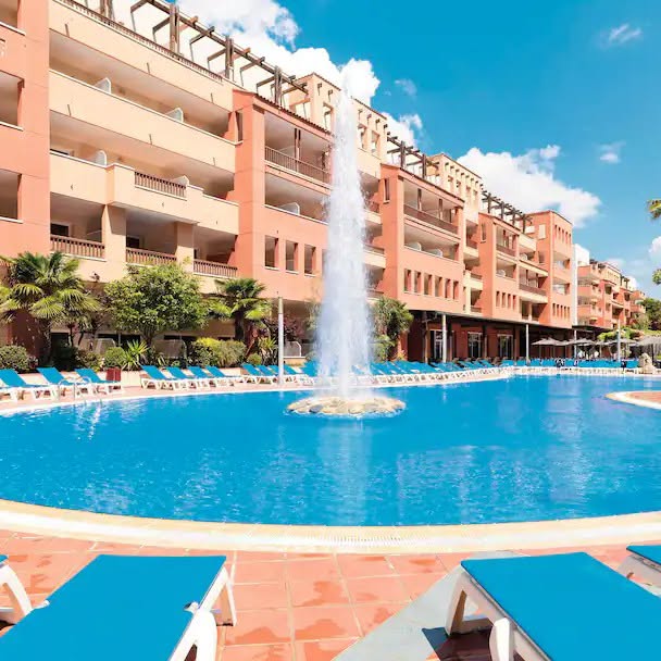 Summer Hols at Popular Family H10 Salou Spain - Image 2