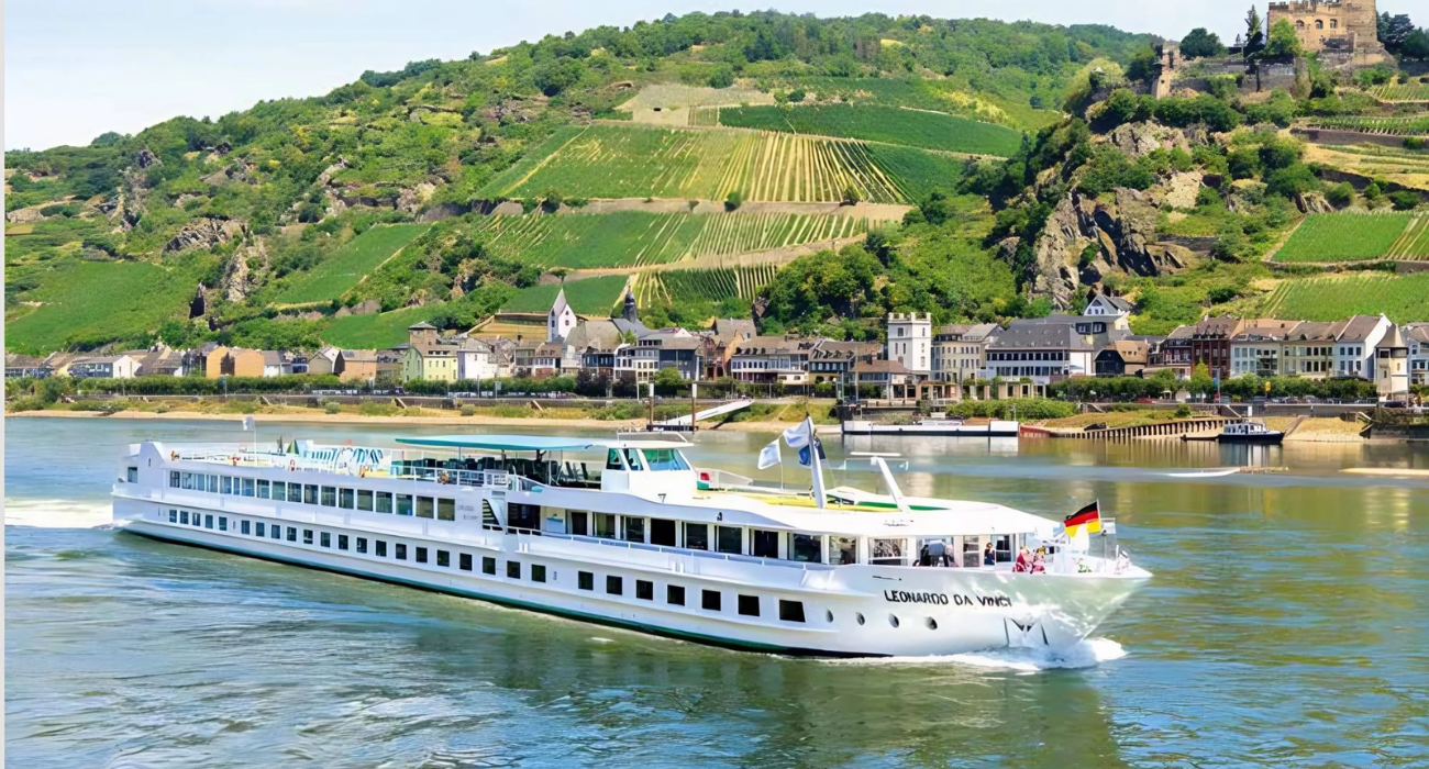 SPRINGTIME IN HOLLAND RIVER CRUISE - Image 1