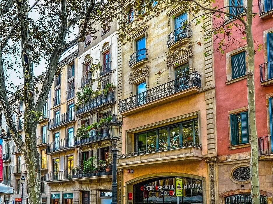 BARCELONA SPAIN WINTER SHORT BREAK - Image 2