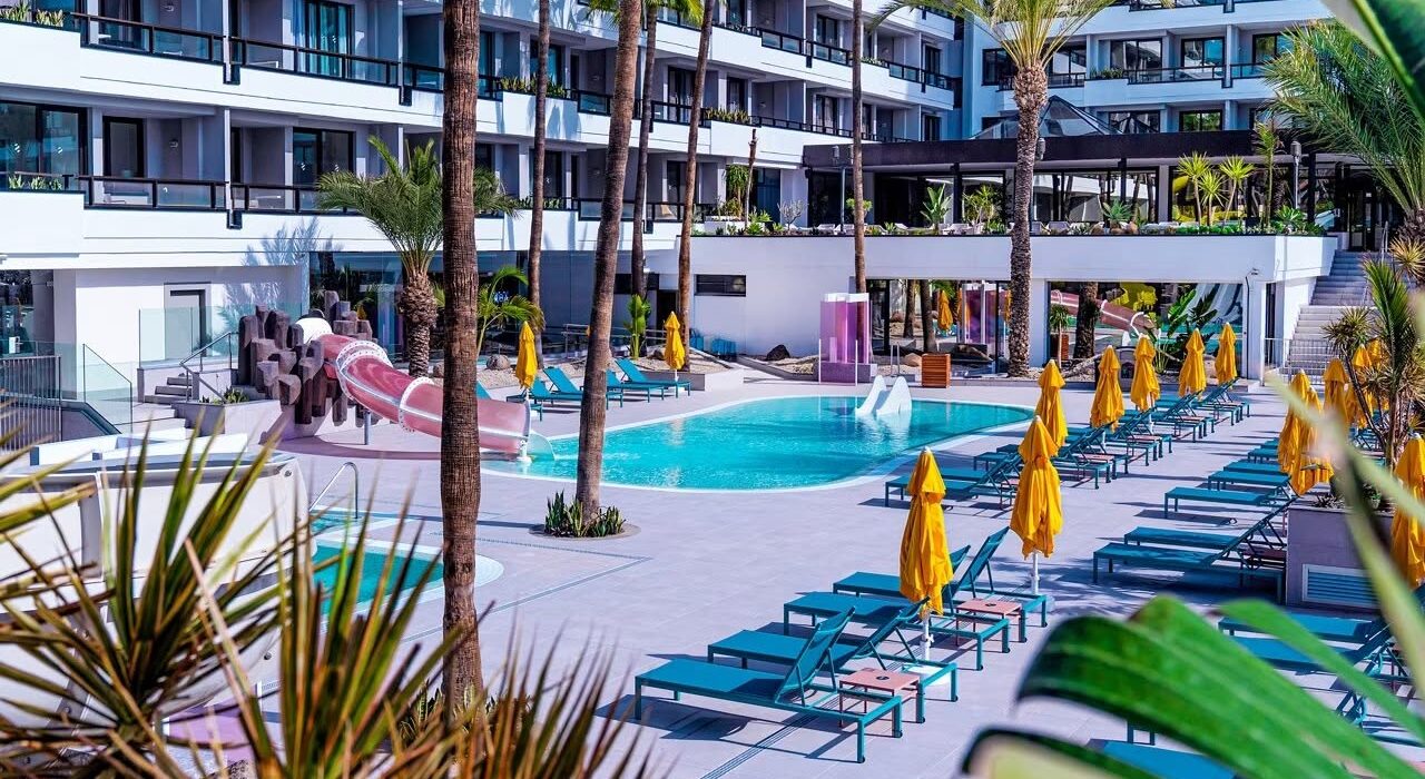 Popular Bitacora Hotel Tenerife Family Holiday - Image 5