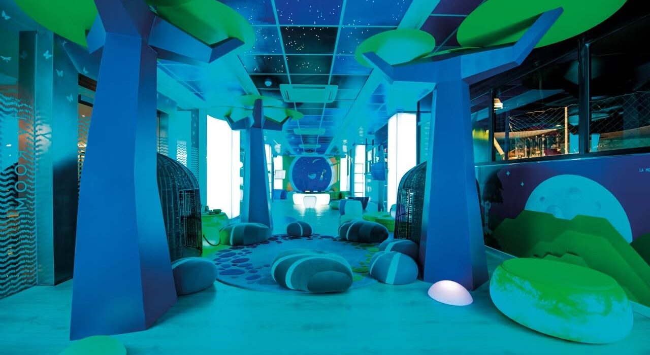 Popular Bitacora Hotel Tenerife Family Holiday - Image 3