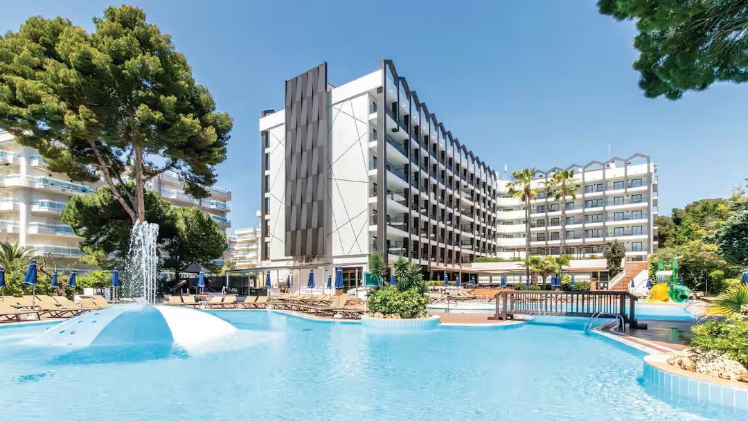 Early July Salou Spain Family Favourite - Image 1