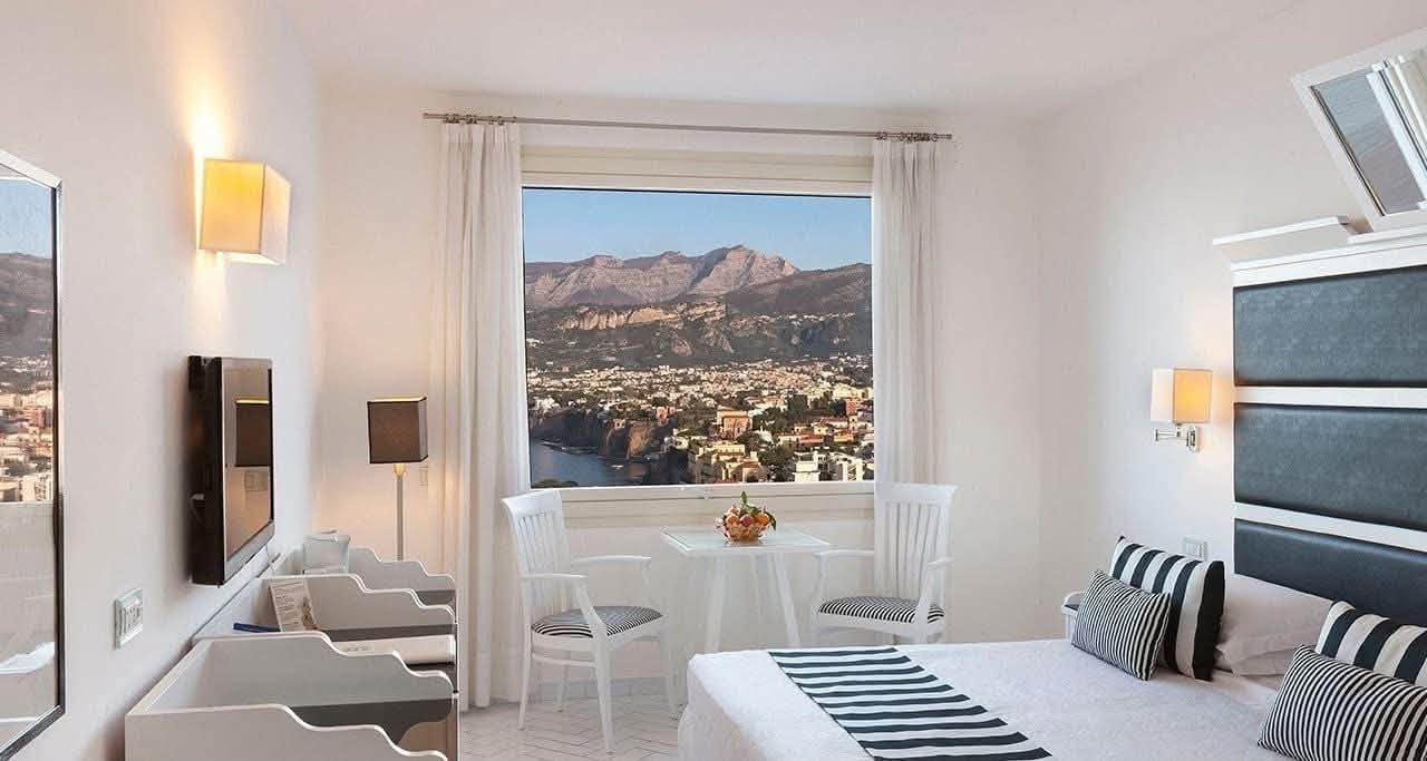 Iconic Bristol Hotel Sorrento – ON SALE NOW FOR 2027 - Image 3