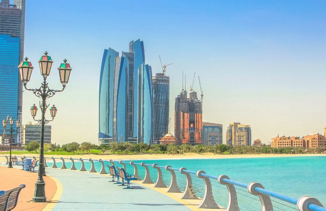 Abu Dhabi and Phuket Twin Centre BARGAIN Hols - Image 3