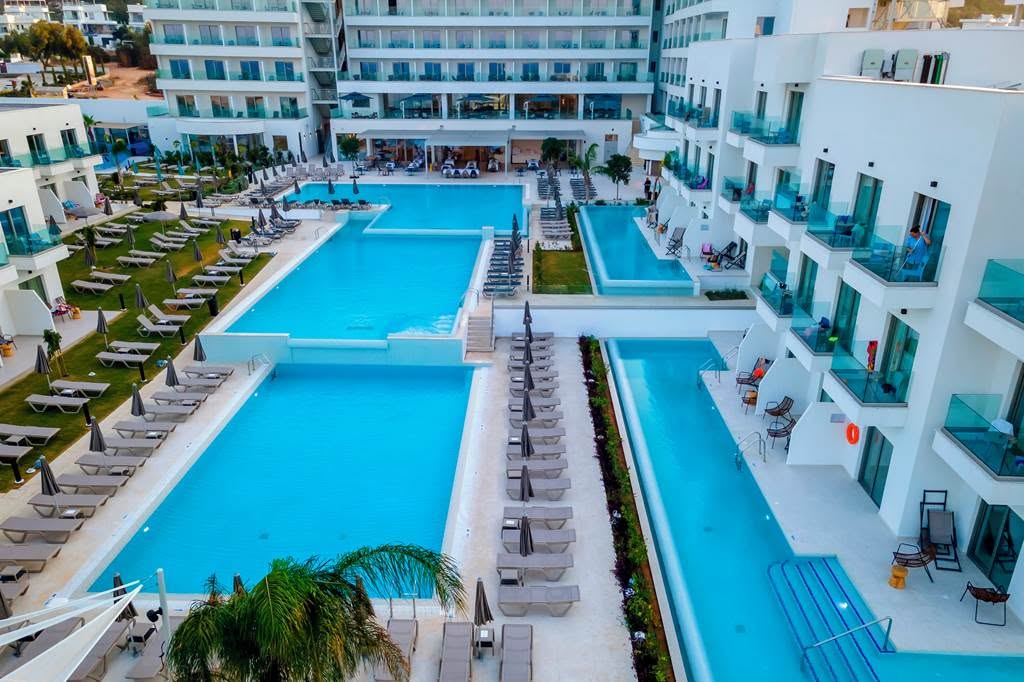 CYPRUS HALF BOARD EARLY BOOKER - Image 3