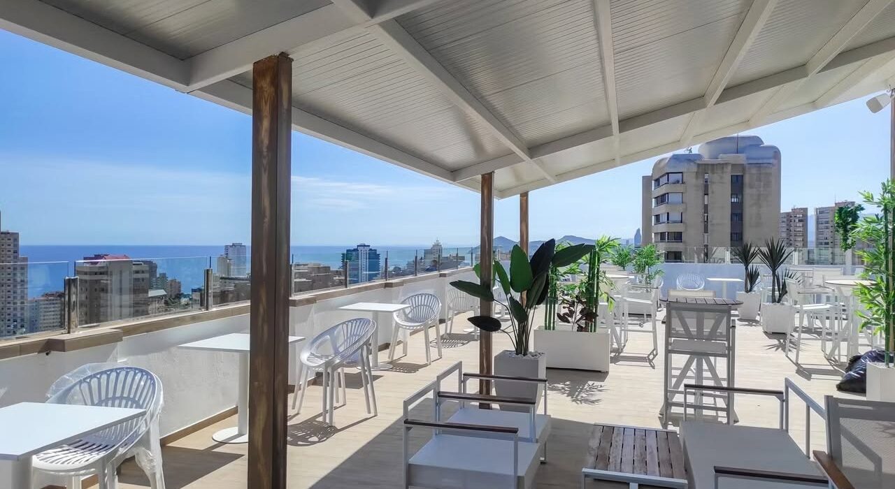 LAST MIN 4* Benidorm Spain Mini Break - Image 2