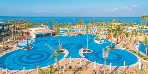 CYPRUS PRIVATE POOL 2028 EARLY BOOKER