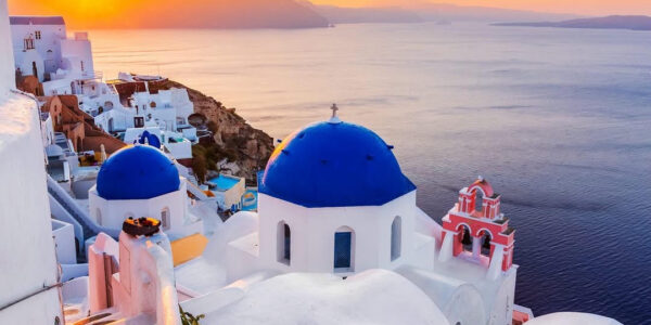 Early Summer Santorini with Private Jacuzzi Room