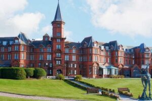 Christmas Gift Idea: Slieve Donard Overnighters
