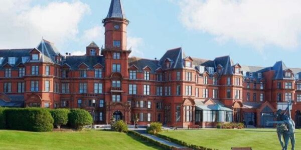 Christmas Gift Idea: Slieve Donard Overnighters