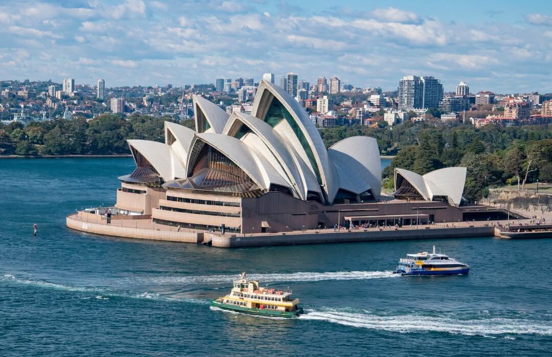 Dubai and Sydney Early Summer BARGAIN Break - Image 1