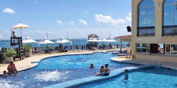 Late Summer Combo: Las Vegas and Cancun