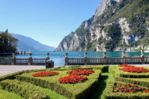 LAST MIN Lake Garda Italy 4* Summer Hols