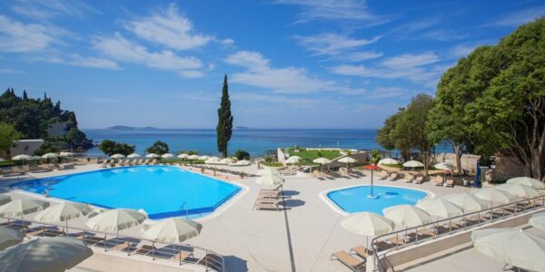OCTOBER DUBROVNIK CROATIA ESCAPE