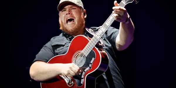 Luke Combs LIVE in Philadelphia USA