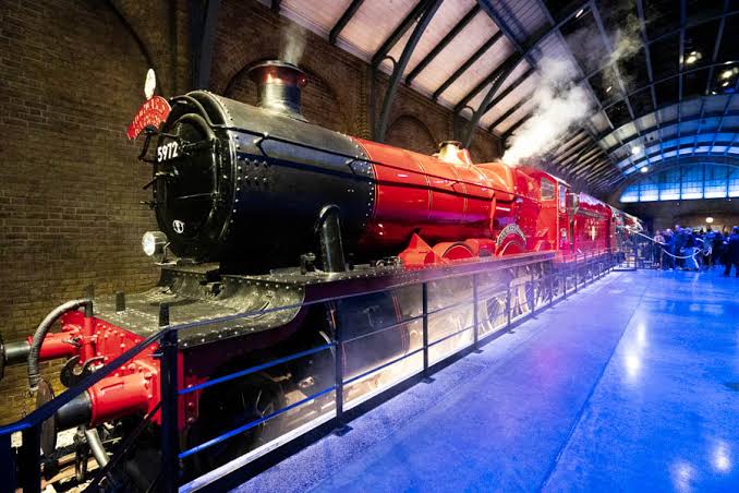 Christmas Gift – London and Harry Potter Studio Tour - Image 1