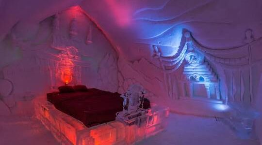 Toronto + Quebec + Overnight in Ice Hotel